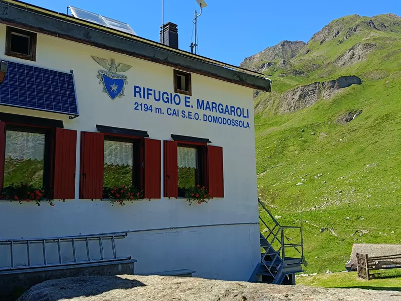 Il Rifugio Margaroli al Lago Vannino